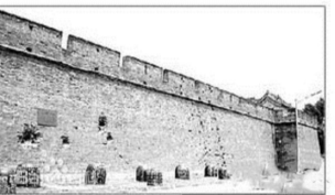 历史上的今天， 8 1 年前， 1937年7月7日，七七事变又称卢沟桥事变。 七七事变是历史的罪证，也是对我们后辈的警示。沉默不语的卢沟桥石狮目睹了一个民族的不屈的斗争， 国难，家难，人难。七七卢沟桥事变不仅仅是提醒我们不要忘记我们祖辈我们的祖国所受的屈辱和凌虐，而更大的意义在于揭示落后就要挨打的道理。 早在一九三一年的时候日 军 就占领了东北三省作为他们