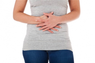随着近年来胃病的发病率越来越高，人们在饮食和生活中都纷纷开始注重养胃。胃是食物消化吸收的第一站，它会受到外部进入体内的食物的直接影响，日常饮食坏习惯导致相当一部分的人出现胃痛、泛酸、消化不良等症状，久而久之就发展成胃炎、胃溃疡等胃部疾病。人们常说体质有寒热之分，胃部也一样，分清楚类型才能正确地采取养护方法 。 那么胃病有哪几种类型呢？ 下